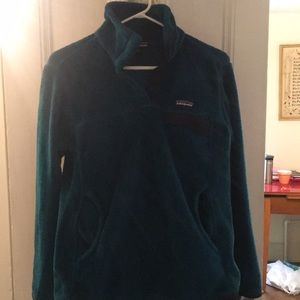 Patagonia greenish/blue sweatshirt